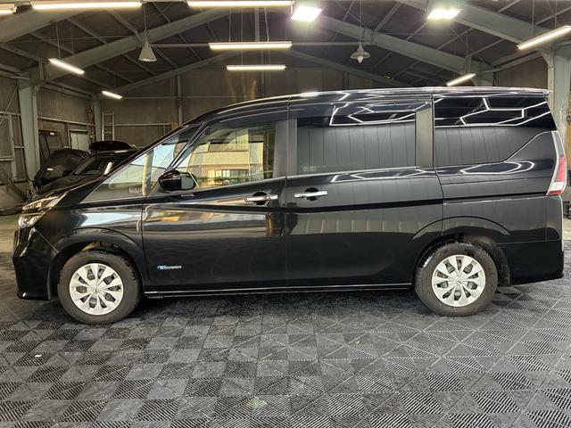 セレナ X Vセレクション ワンオーナー 後席フリップダウンモニター ドライブレコーダー ETC搭載 地デジ Bluetoothオーディオ 両側パワースライドドア 電動格納ミラー(10枚目)