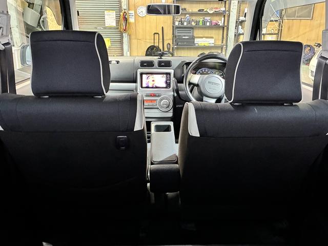 �V�[�g�w�ʂ��Y��ł���