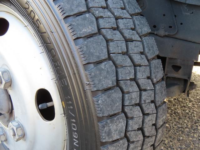 タイタントラック 　ナビ　ＴＶ　ＥＴＣ　助手席側電動格納ミラー（20枚目）