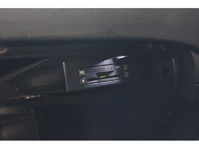 IS IS250 バージョンI エアロ ETC オートクルコン バックカメラ ナビ アルミホイール オートライト HID AT シートヒーター スマートキー 盗難防止システム パワーシート 革シート CD MD 衝突安全ボディ(6枚目)