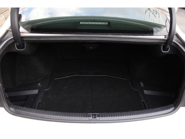 IS IS250 バージョンI エアロ ETC オートクルコン バックカメラ ナビ アルミホイール オートライト HID AT シートヒーター スマートキー 盗難防止システム パワーシート 革シート CD MD 衝突安全ボディ(20枚目)