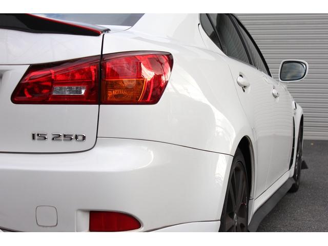 IS IS250 バージョンI エアロ ETC オートクルコン バックカメラ ナビ アルミホイール オートライト HID AT シートヒーター スマートキー 盗難防止システム パワーシート 革シート CD MD 衝突安全ボディ(34枚目)