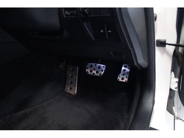 IS IS250 バージョンI エアロ ETC オートクルコン バックカメラ ナビ アルミホイール オートライト HID AT シートヒーター スマートキー 盗難防止システム パワーシート 革シート CD MD 衝突安全ボディ(35枚目)