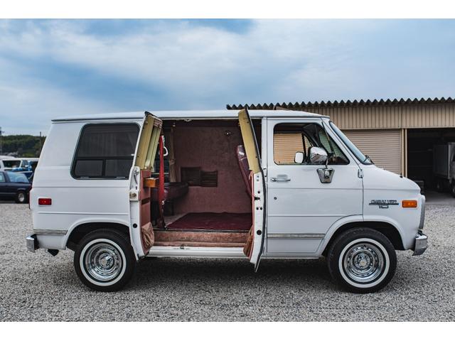 シボレーシェビーバン 　Ｇ１０　ＶＡＮ　シェビーバン　ショート　新車並行　Ｖ８エンジン　１９９４年モデル（9枚目）