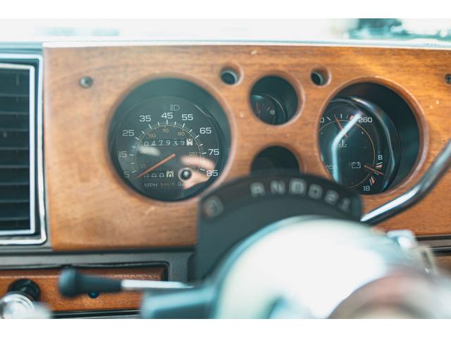 シボレーシェビーバン エクスプローラＬＴＤ　新車並行　バンデューラグリル　ハイルーフコンバージョン　レザー４キャプテン＋電動ベッドシート　ウッドパネル　イルミネーション　灯油式ＦＦヒーター　８ナンバーキャンピング　パワーシート　ナビ　ＴＶ（32枚目）