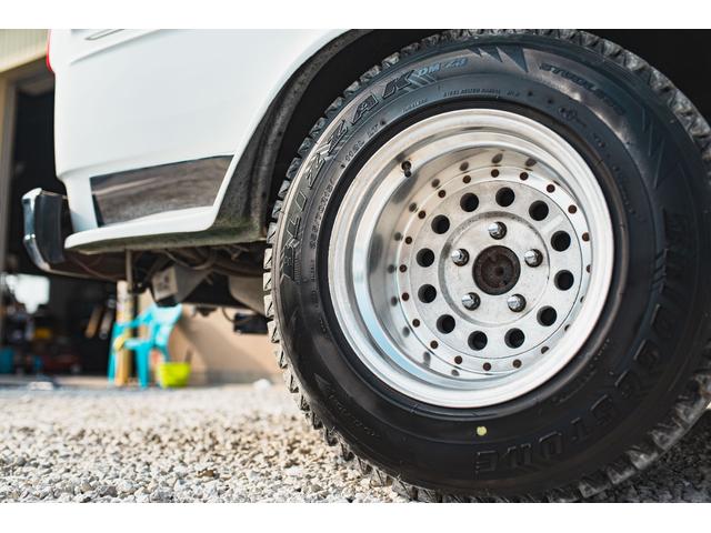 シボレーシェビーバン エクスプローラＬＴＤ　新車並行　バンデューラグリル　ハイルーフコンバージョン　レザー４キャプテン＋電動ベッドシート　ウッドパネル　イルミネーション　灯油式ＦＦヒーター　８ナンバーキャンピング　パワーシート　ナビ　ＴＶ（75枚目）