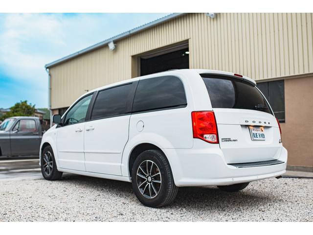 ダッジ・グランドキャラバン GT 3.6L V6 DOHC 両側パワースライド パワーリフトゲート スイーベルンゴーシート スマートキー ナビ TV ETC(4枚目)