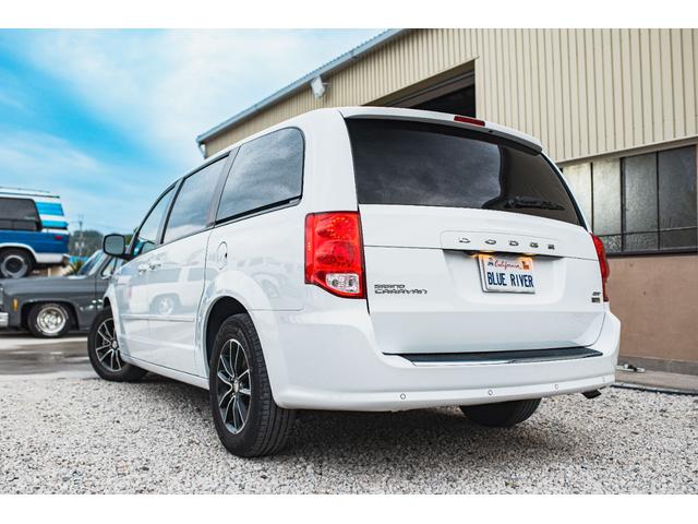 ダッジ・グランドキャラバン GT 3.6L V6 DOHC 両側パワースライド パワーリフトゲート スイーベルンゴーシート スマートキー ナビ TV ETC(14枚目)