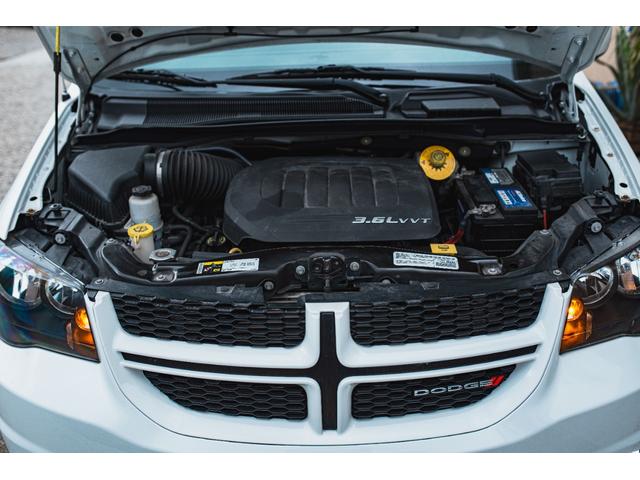 ダッジ・グランドキャラバン GT 3.6L V6 DOHC 両側パワースライド パワーリフトゲート スイーベルンゴーシート スマートキー ナビ TV ETC(28枚目)