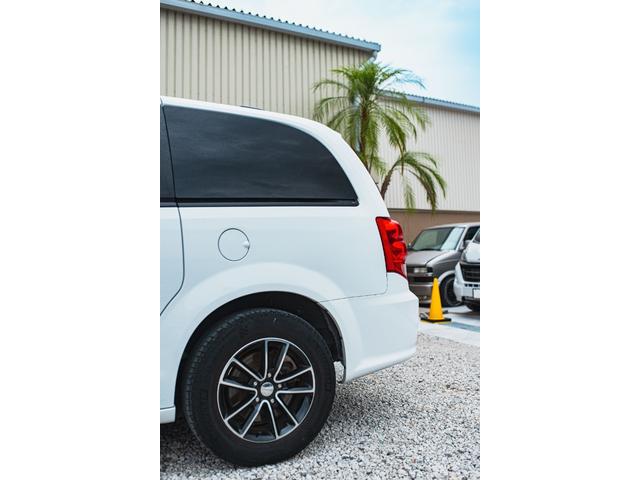 ダッジ・グランドキャラバン GT 3.6L V6 DOHC 両側パワースライド パワーリフトゲート スイーベルンゴーシート スマートキー ナビ TV ETC(33枚目)