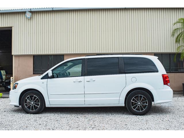 ダッジ・グランドキャラバン GT 3.6L V6 DOHC 両側パワースライド パワーリフトゲート スイーベルンゴーシート スマートキー ナビ TV ETC(34枚目)