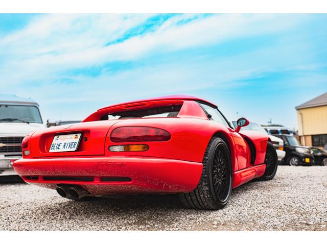 ダッジ・バイパー ＲＴ／１０ロードスター　２００２年モデル　第２世代最終モデル　新車並行　後期インテリア　パワーウインドウ　ダクトボンネットフード　スピリット製サスペンション　アルミ製アーム　Ｍｏｖｉｔ製ブレーキキット　レグザーニ鍛造２０ＡＷ（68枚目）