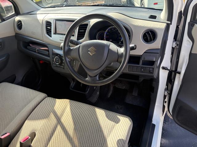 ワゴンR FX ナビTV Aストップ 盗難防止 AUTOエアコン Wエアバッグ フルフラット キーレス メモリーナビ ABS エアバック パワーウィンド ワンセグ パワステ 衝突安全ボディ(22枚目)