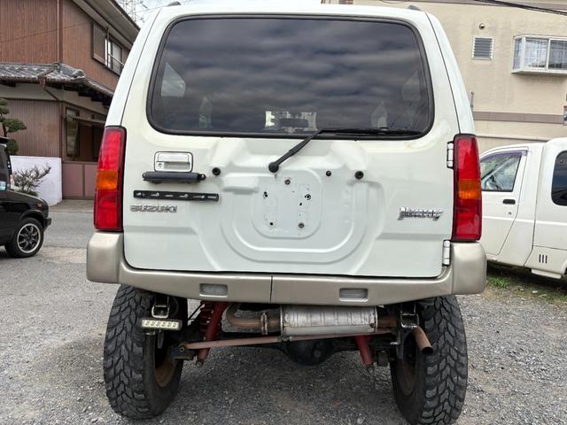 ジムニー ランドベンチャー 前席パワーウインドウ リフトアップ車 助手席エアバック 運転席エアバッグ 革シート 4WD車 キーレス付 PS 衝突安全ボディ ABS付 シートヒータ ETC ATエアコン(7枚目)