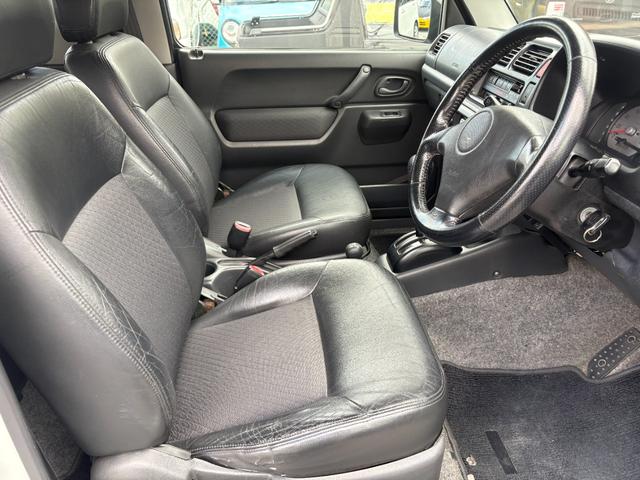 ジムニー ランドベンチャー 前席パワーウインドウ リフトアップ車 助手席エアバック 運転席エアバッグ 革シート 4WD車 キーレス付 PS 衝突安全ボディ ABS付 シートヒータ ETC ATエアコン(33枚目)