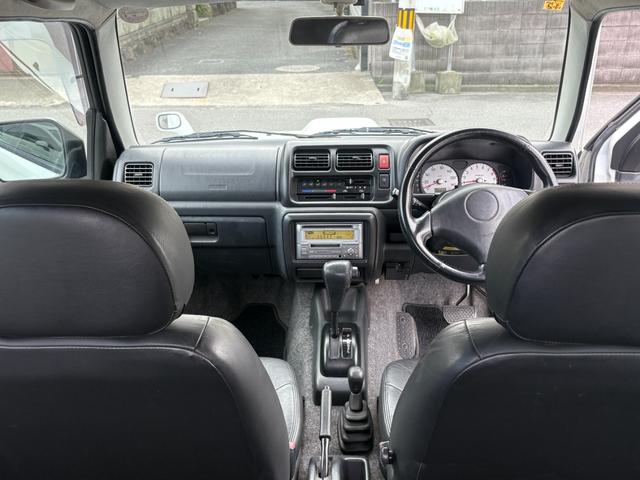 ジムニー ランドベンチャー 前席パワーウインドウ リフトアップ車 助手席エアバック 運転席エアバッグ 革シート 4WD車 キーレス付 PS 衝突安全ボディ ABS付 シートヒータ ETC ATエアコン(37枚目)