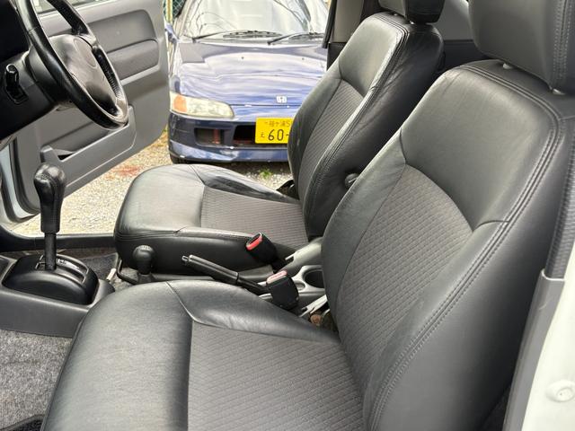 ジムニー ランドベンチャー 前席パワーウインドウ リフトアップ車 助手席エアバック 運転席エアバッグ 革シート 4WD車 キーレス付 PS 衝突安全ボディ ABS付 シートヒータ ETC ATエアコン(39枚目)
