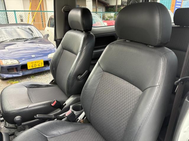 ジムニー ランドベンチャー 前席パワーウインドウ リフトアップ車 助手席エアバック 運転席エアバッグ 革シート 4WD車 キーレス付 PS 衝突安全ボディ ABS付 シートヒータ ETC ATエアコン(40枚目)