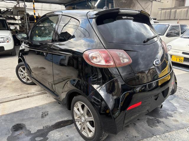 Ｒ１ Ｓ　オートエアコン　ダブルエアバッグ　衝突安全ボディ　キーレス　４ＷＤ　ＡＢＳ　ＥＴＣ　パワーウィンドウ　スーパーチャージャー　パワーステアリング（3枚目）