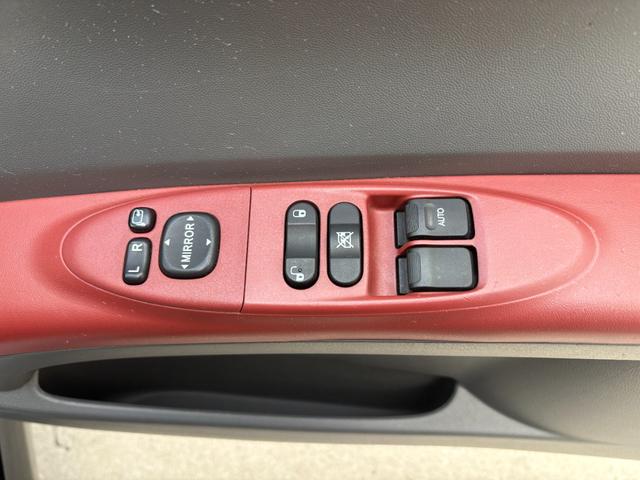 Ｒ１ Ｓ　オートエアコン　ダブルエアバッグ　衝突安全ボディ　キーレス　４ＷＤ　ＡＢＳ　ＥＴＣ　パワーウィンドウ　スーパーチャージャー　パワーステアリング（22枚目）