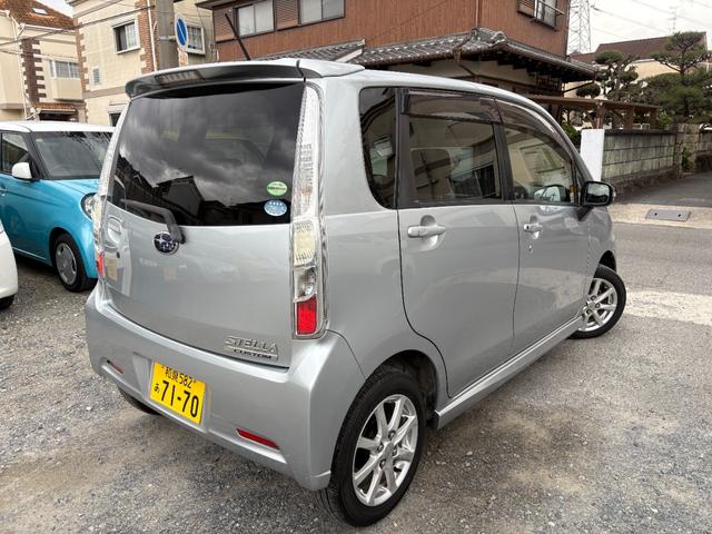 ステラ カスタムＲ　ナビＴＶ　パワステ　助手席エアバッグ　メモリナビ　ドライブレコーダー　運転席エアバッグ　ＡＵＴＯエアコン　衝突安全ボディ　ＡＢＳ　ワンセグ　アイドリングストップ　ベンチシート　キーフリー　フルフラット（6枚目）