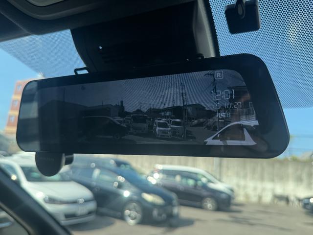 ヴォクシー ＺＳ　煌ＩＩＩ　ワンオーナー・９型カロッツェリアサイバーナビ・バックカメラ・両側パワースライドドア・セーフティセンス・プリクラッシュ・オートマチックハイビーム・アイドリングストップ・ＬＥＤヘッド・スマートキー２個（5枚目）