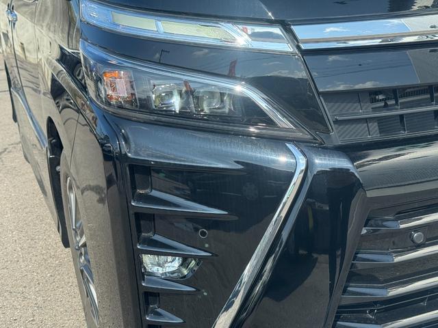 ヴォクシー ＺＳ　煌ＩＩＩ　ワンオーナー・９型カロッツェリアサイバーナビ・バックカメラ・両側パワースライドドア・セーフティセンス・プリクラッシュ・オートマチックハイビーム・アイドリングストップ・ＬＥＤヘッド・スマートキー２個（8枚目）