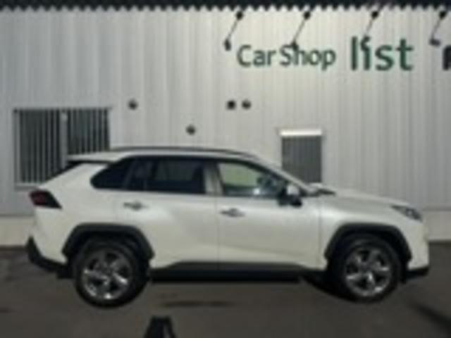 ＲＡＶ４ Ｇ　ワンオーナー・９型フルセグナビ・パノラミックビューモニター・ブラインドスポットモニター・コーナーセンサー・パワーバックドア・前後ドラレコ・シートヒーター・ステアリングＨ・クルコン（21枚目）