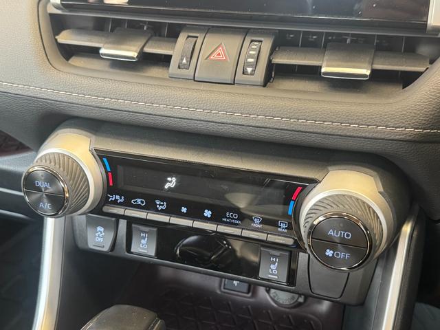 ＲＡＶ４ Ｇ　ワンオーナー・９型フルセグナビ・パノラミックビューモニター・ブラインドスポットモニター・コーナーセンサー・パワーバックドア・前後ドラレコ・シートヒーター・ステアリングＨ・クルコン（37枚目）