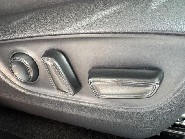 ＲＡＶ４ Ｇ　ワンオーナー・９型フルセグナビ・パノラミックビューモニター・ブラインドスポットモニター・コーナーセンサー・パワーバックドア・前後ドラレコ・シートヒーター・ステアリングＨ・クルコン（39枚目）