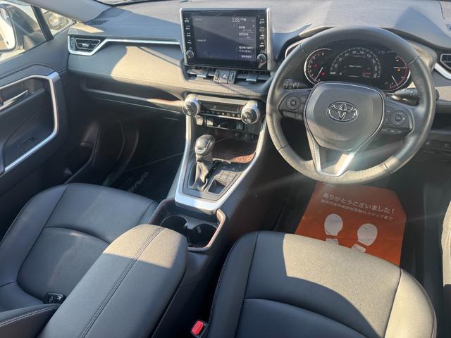 ＲＡＶ４ Ｇ　ワンオーナー・９型フルセグナビ・パノラミックビューモニター・ブラインドスポットモニター・コーナーセンサー・パワーバックドア・前後ドラレコ・シートヒーター・ステアリングＨ・クルコン（40枚目）