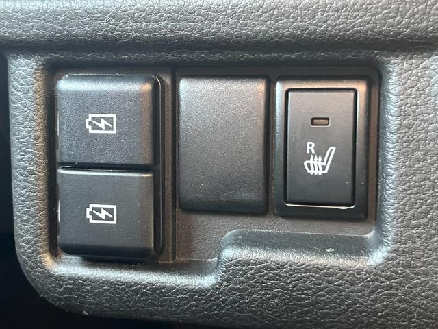 ワゴンＲスマイル ハイブリッドＳ　２トーンルーフパッケージ装着車　ワンオーナー・９型フルセグナビ・アップルカープレイ・全方位モニター・両側パワースライドドア・コーナーセンサー・アイドリングストップ・シートヒーター・ＥＴＣ・セーフティーサポート・プッシュスタート（6枚目）