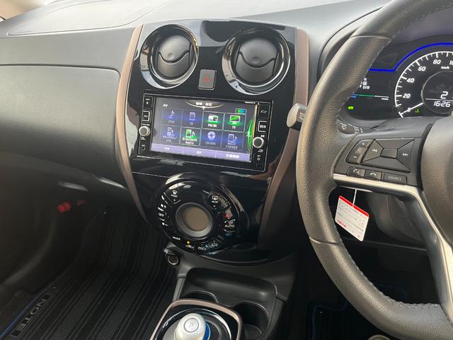 ノート ｅ－パワー　メダリスト　ワンオーナー・フルセグＳＤナビ・バックカメラ・前後ドライブレコーダー・ＬＥＤヘッドライト・エマージェンシーブレーキ・ＥＴＣ・プッシュスタート・ウインカーミラー・Ｂｌｕｅｔｏｏｔｈ（35枚目）