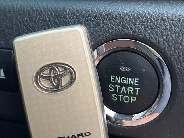 アルファード ２４０Ｓ　サンルーフ　両側電動ドア　後席モニター　バックカメラ　電動リアゲート　ハーフレザーシート　スマートキー　ＬＥＤヘッド　ビルトインＥＴＣ　クルコン　純正１８インチアルミ　オートエアコン　リアエアコン（11枚目）