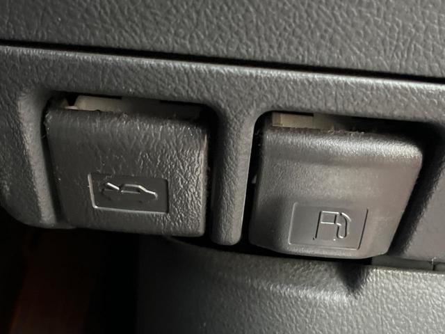 アルファード ２４０Ｓ　サンルーフ　両側電動ドア　後席モニター　バックカメラ　電動リアゲート　ハーフレザーシート　スマートキー　ＬＥＤヘッド　ビルトインＥＴＣ　クルコン　純正１８インチアルミ　オートエアコン　リアエアコン（43枚目）