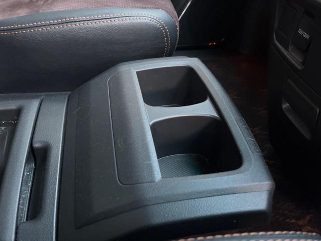 アルファード ２４０Ｓ　サンルーフ　両側電動ドア　後席モニター　バックカメラ　電動リアゲート　ハーフレザーシート　スマートキー　ＬＥＤヘッド　ビルトインＥＴＣ　クルコン　純正１８インチアルミ　オートエアコン　リアエアコン（47枚目）