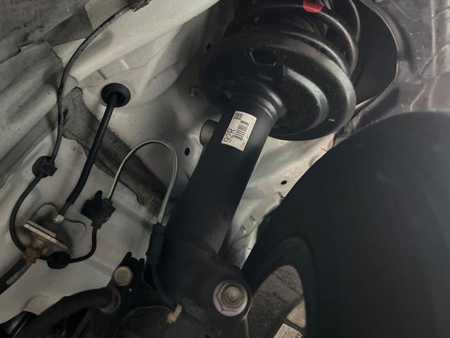 アクア Ｓ　ＳＤナビ　バックカメラ　スマートキー　ビルトインＥＴＣ　オートライト　オートエアコン　Ｂｌｕｅｔｏｏｔｈ　ＤＶＤ再生　フルセグ（22枚目）