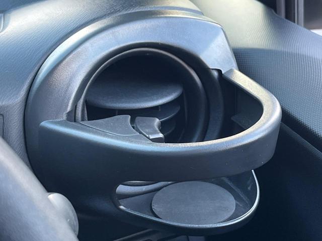 アクア Ｓ　ＳＤナビ　バックカメラ　スマートキー　ビルトインＥＴＣ　オートライト　オートエアコン　Ｂｌｕｅｔｏｏｔｈ　ＤＶＤ再生　フルセグ（56枚目）