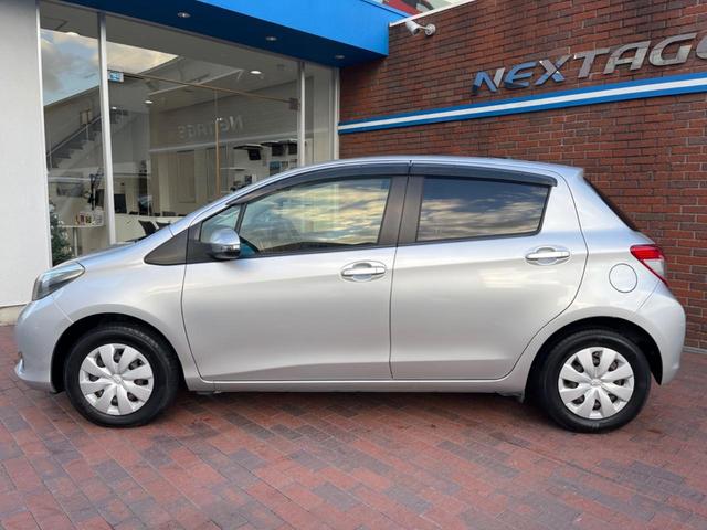 ヴィッツ F スマイルエディション スマートキー ETC 純正 デュアルエアコン Bluetooth フルセグ(25枚目)