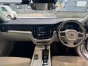 Ｖ６０ Ｔ５　モメンタム　レザーパッケージ　純正ナビ　バックカメラ（3枚目）