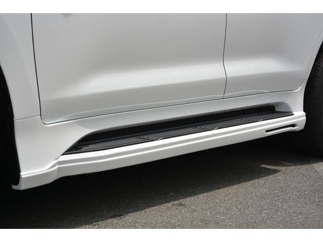 LX570ブラックシークエンス ブラックシークエンス ZEUS新車カスタムコンプリートエアロ(F/S/R)・デイライト・エアサスコントローラー・4本出マフラー・22インチAW(5枚目)