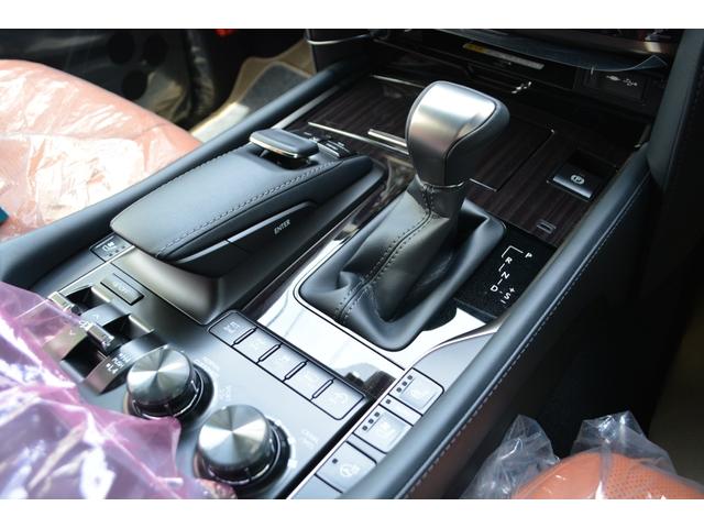 LX570ブラックシークエンス ブラックシークエンス ZEUS新車カスタムコンプリートエアロ(F/S/R)・デイライト・エアサスコントローラー・4本出マフラー・22インチAW(21枚目)