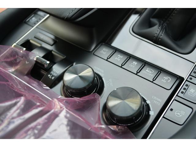 LX570ブラックシークエンス ブラックシークエンス ZEUS新車カスタムコンプリートエアロ(F/S/R)・デイライト・エアサスコントローラー・4本出マフラー・22インチAW(22枚目)
