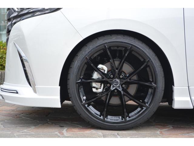 アルファード Ｚ　Ｚ（７名）・ＺＥＵＳコンプリートカー（Ｆ／Ｓ／Ｒ）・ダウンサス・２２インチアルミホイール・左右独立ムーンルーフ＋後席用パワーサイドシェード・デジタルインナーミラー・１３．２型有機ＥＬ後席ディスプレイ（5枚目）