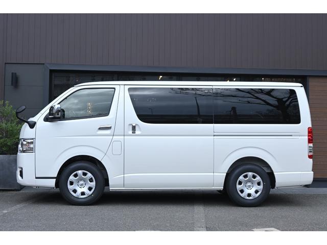 ハイエースバン ロングスーパーＧＬ　ダークプライムＳ　２ＷＤ　パノラミックビューモニター　デジタルインナーミラー　両側パワースライドドア　ＬＥＤヘッドランプ＆フォグランプ　ダークプライム専用ハーフレザーシート（2枚目）