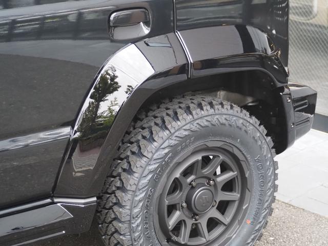 ジムニーノマド FC ZEUS製バンパーカバー・フェンダートリム・ボンネットフード・フロントグリル・ボンネットプロテクター・リアウィング・2本出しマフラー 16インチAW(背面タイヤ付)(7枚目)