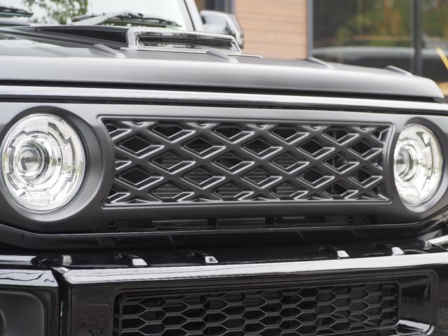 ジムニーノマド FC ZEUS製バンパーカバー・フェンダートリム・ボンネットフード・フロントグリル・ボンネットプロテクター・リアウィング・2本出しマフラー 16インチAW(背面タイヤ付)(11枚目)