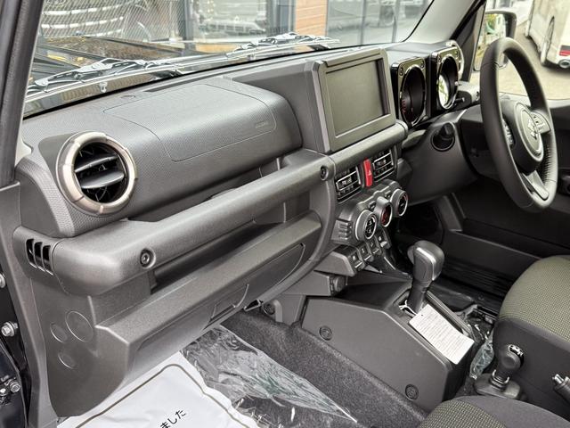 ジムニーノマド FC ZEUS製バンパーカバー・フェンダートリム・ボンネットフード・フロントグリル・ボンネットプロテクター・リアウィング・2本出しマフラー 16インチAW(背面タイヤ付)(28枚目)