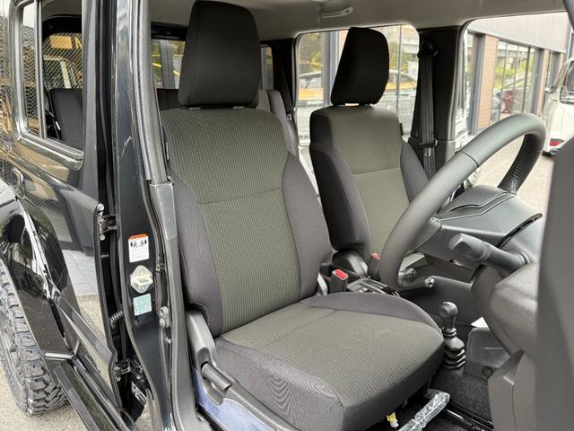 ジムニーノマド FC ZEUS製バンパーカバー・フェンダートリム・ボンネットフード・フロントグリル・ボンネットプロテクター・リアウィング・2本出しマフラー 16インチAW(背面タイヤ付)(30枚目)