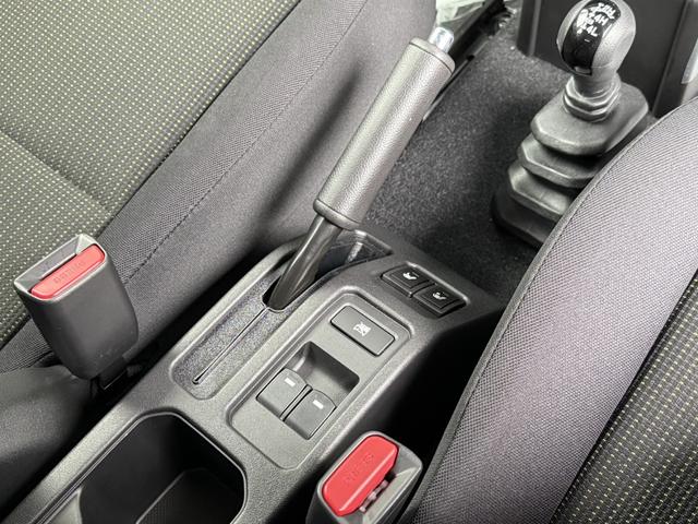 ジムニーノマド FC ZEUS製バンパーカバー・フェンダートリム・ボンネットフード・フロントグリル・ボンネットプロテクター・リアウィング・2本出しマフラー 16インチAW(背面タイヤ付)(44枚目)